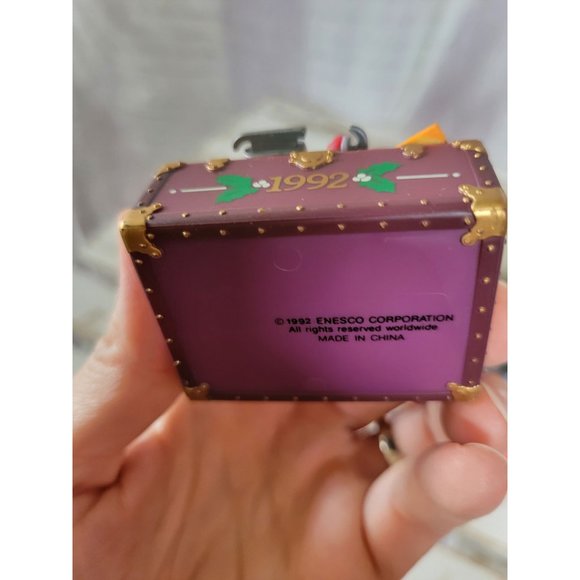 Enesco trunk of treasures ornament 1992 vintage - Picture 8 of 8